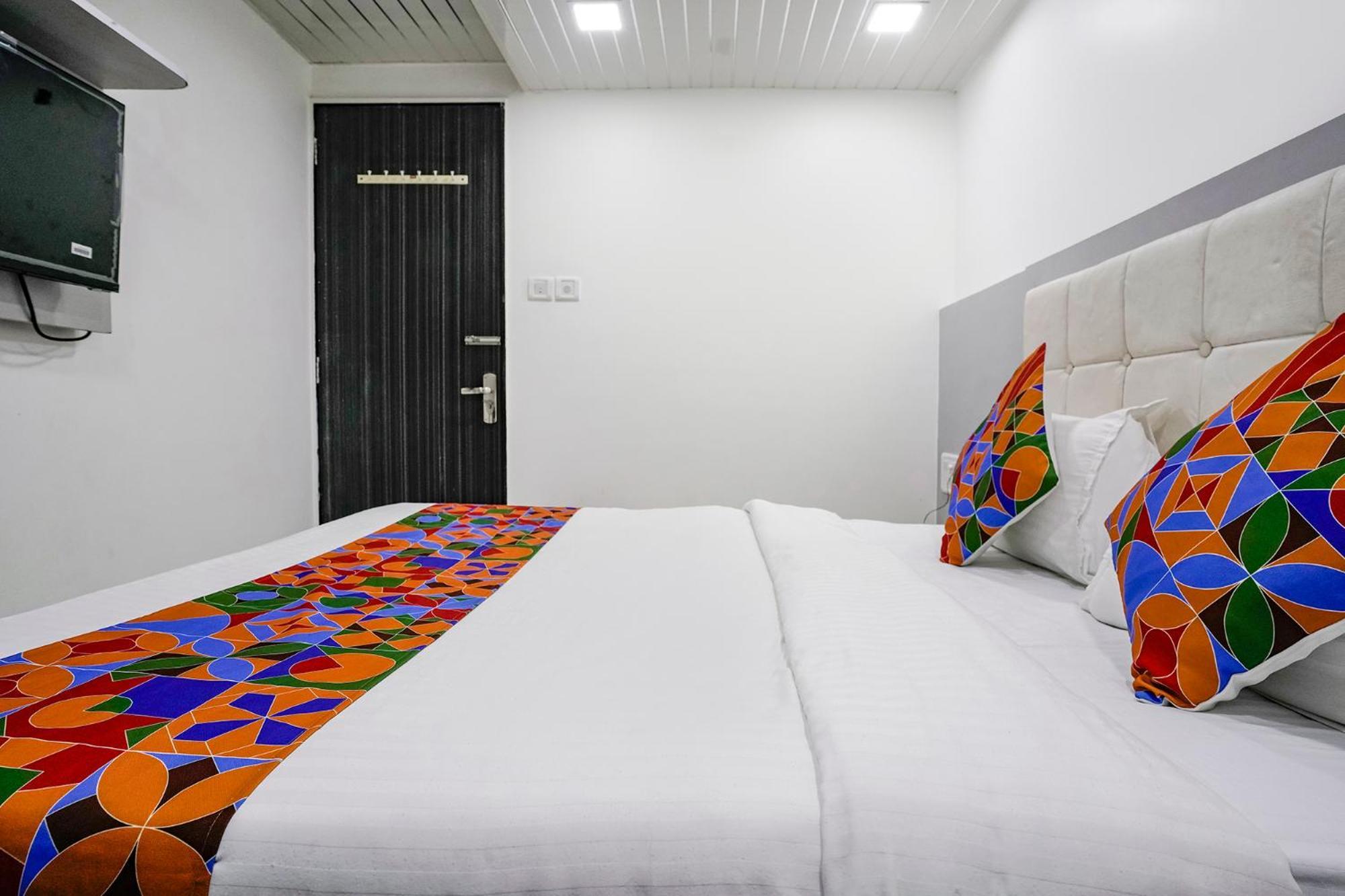 Hotel Fabexpress Park Residency - Nr Mumbai International Airport Zewnętrze zdjęcie